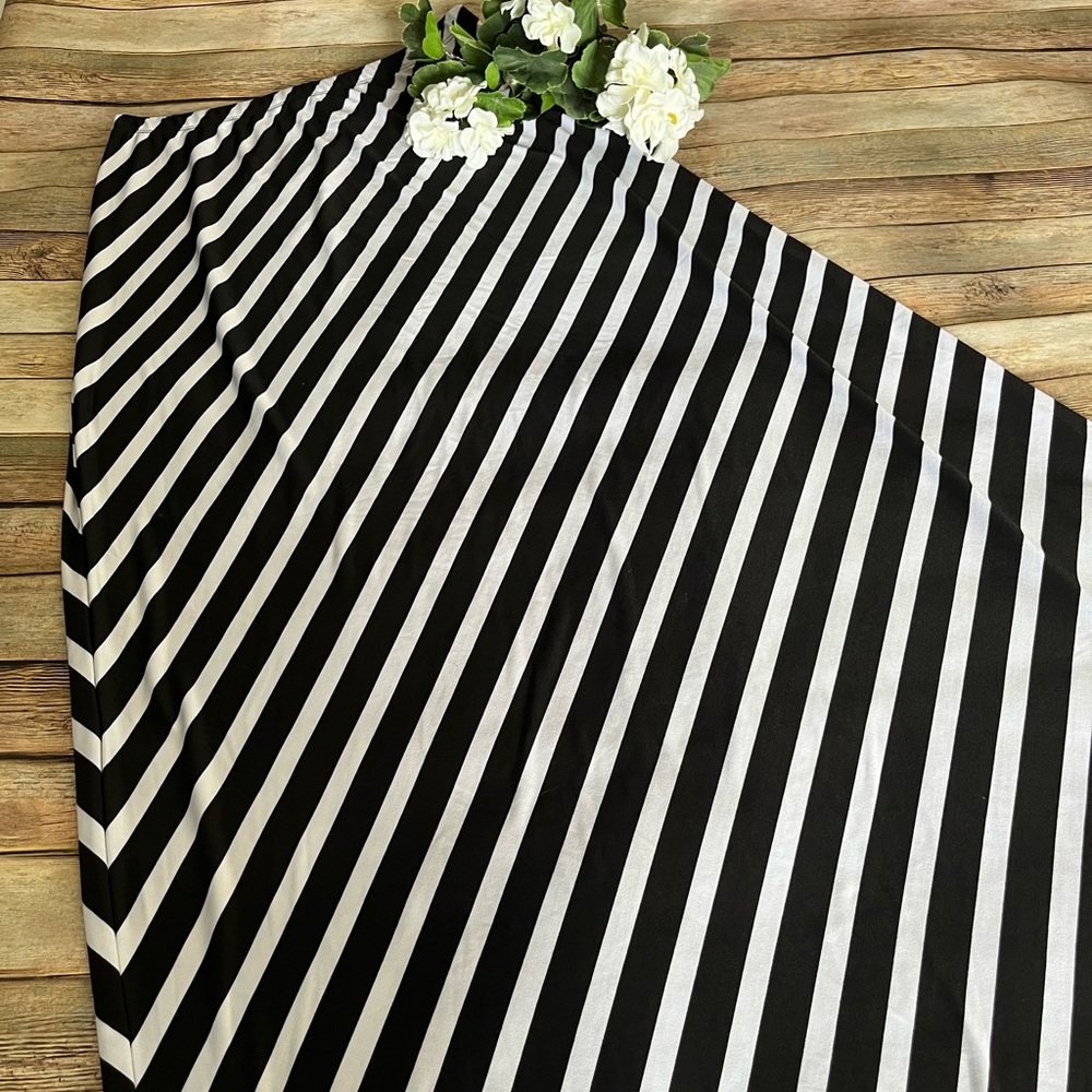 White House Black Market Black & White Stripe Maxi Skirt Size Small